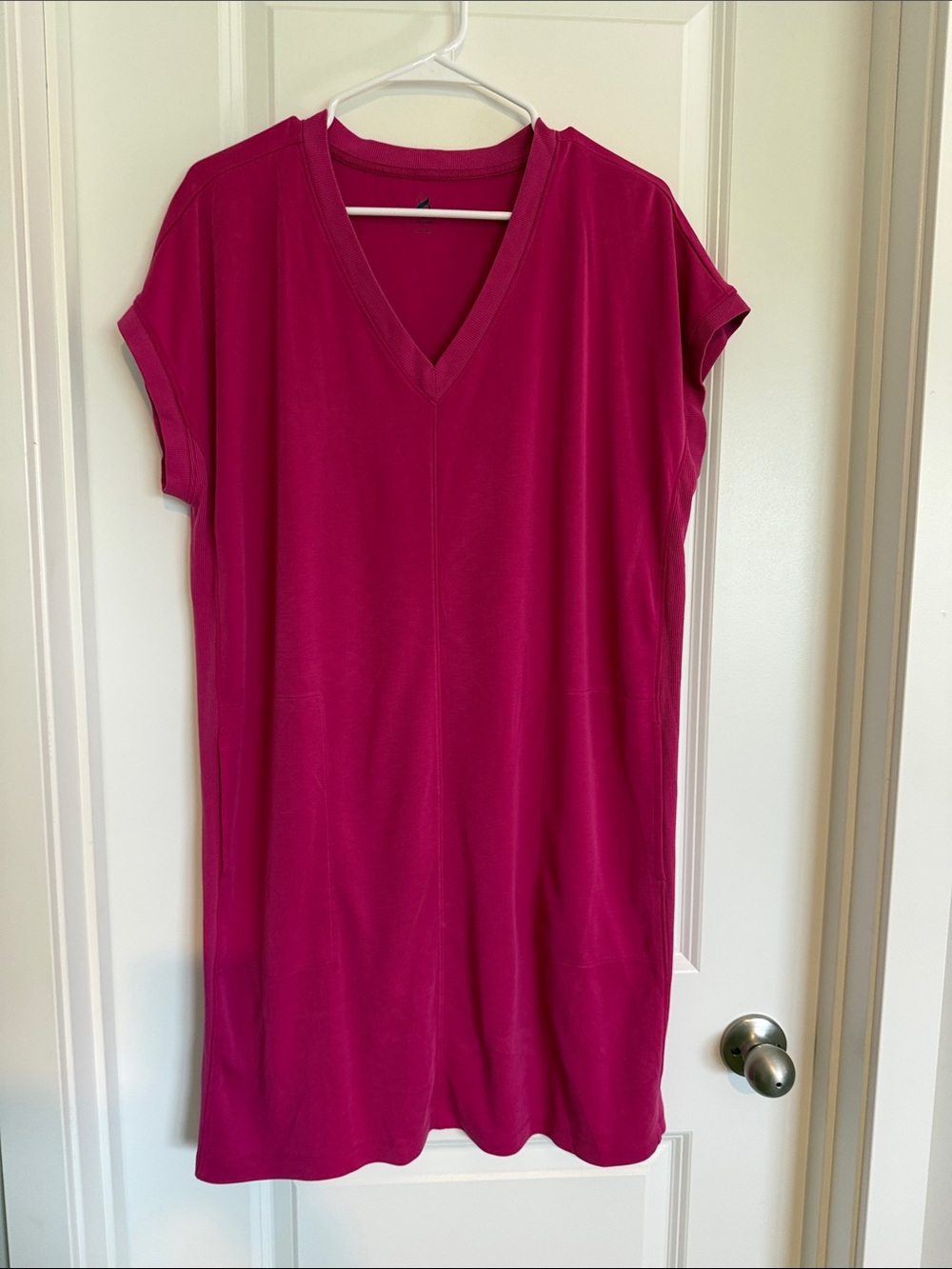 Women’s Lou & Grey V-Neck Short Sleeve Tunic Dress - Magenta